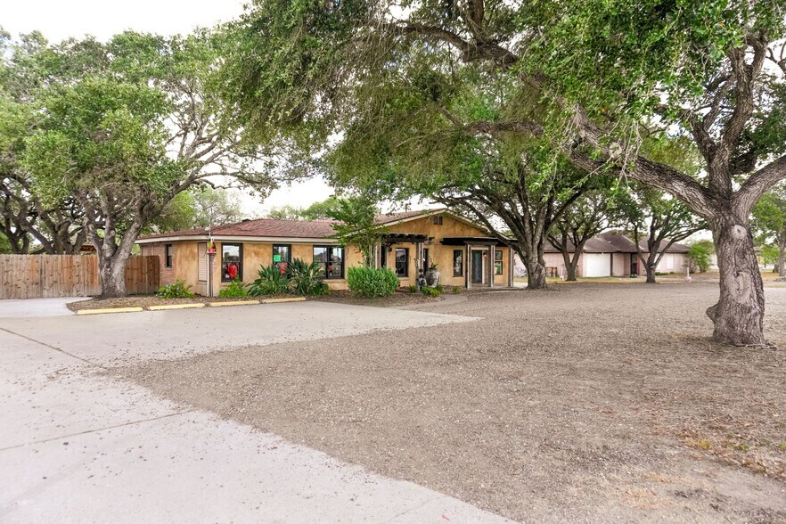 Primary Photo Of 15210 Northwest Blvd, Corpus Christi Office Residential For Sale