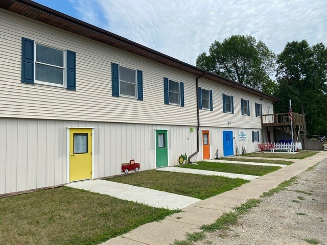 More Photos Of 16 S Summit Ave, Nora Springs Daycare Center For Lease