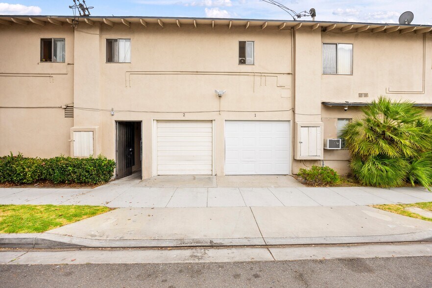 More Photos Of 1005 E Harding St, Long Beach Apartments For Sale