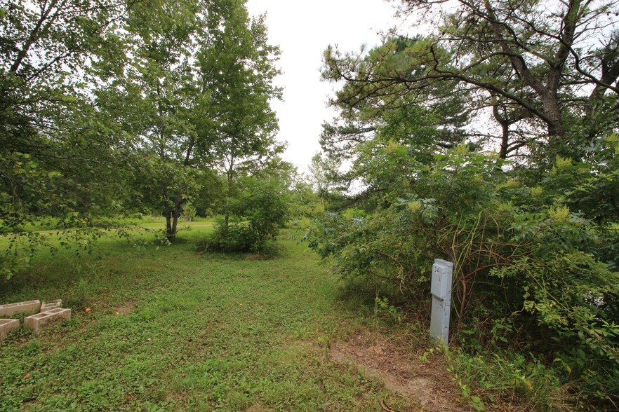 More Photos Of 11251 Highway 90, Parkers Lake Hotel For Sale