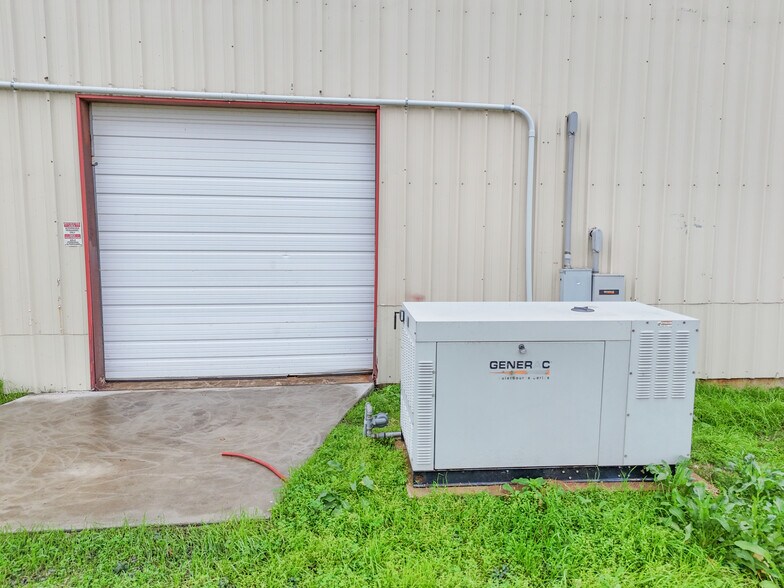 More Photos Of 6737 FM 362, Brookshire Warehouse For Lease