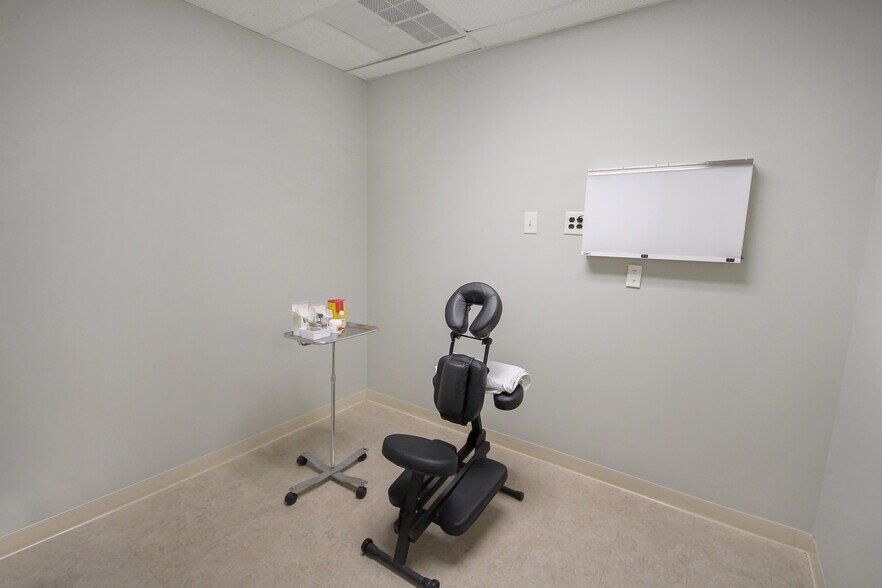 More Photos Of 561 Cranbury Rd, East Brunswick Medical For Sale