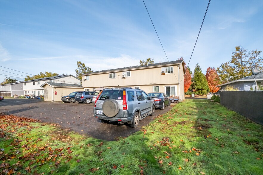 More Photos Of 530-536 34th Ave SE, Albany Apartments For Sale