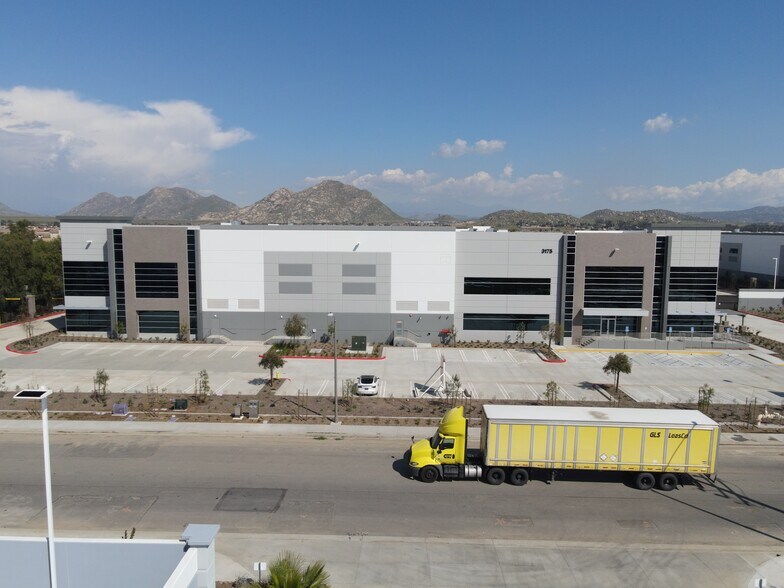 More Photos Of 3175 Wilson Ave, Perris Warehouse For Lease