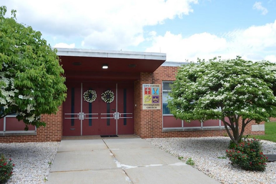 More Photos Of 2300 Mahantongo St, Pottsville Theater Concert Hall For Sale