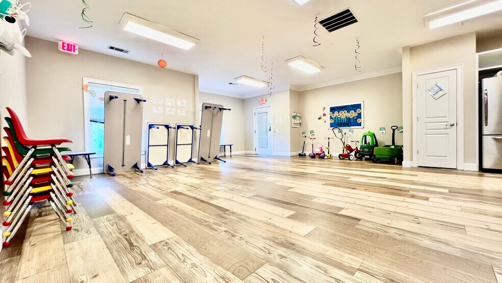 More Photos Of 4080 McGinnis Ferry Rd, Alpharetta Office For Sale