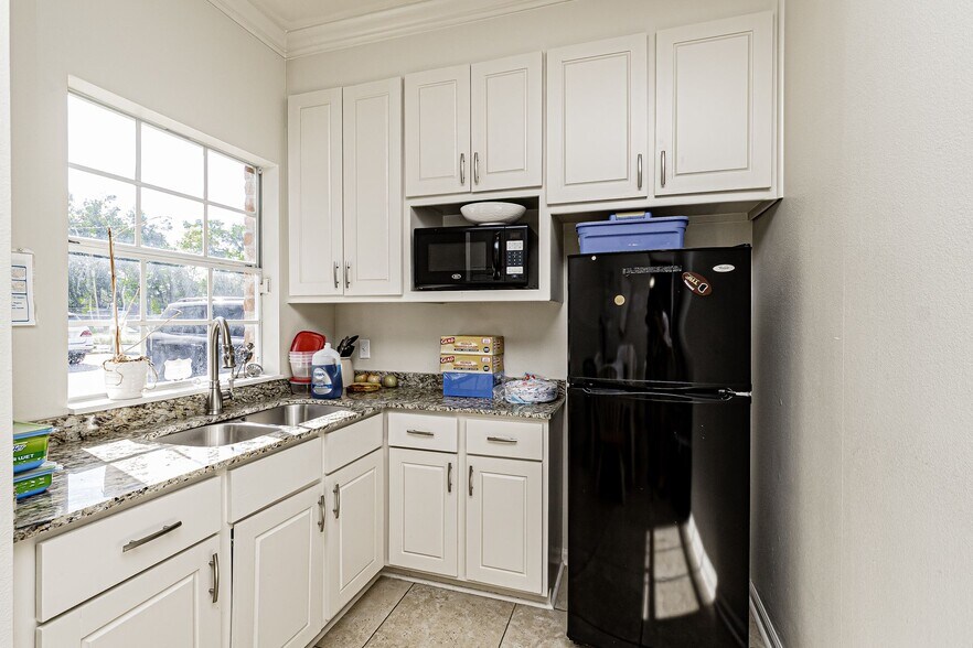 More Photos Of 673 E Airport Ave, Baton Rouge Office Residential For Sale