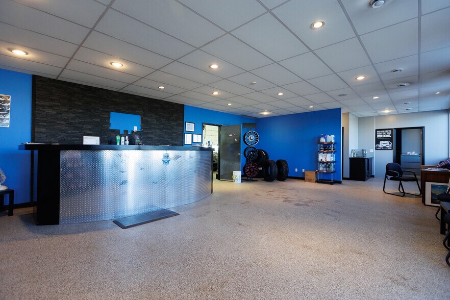 More Photos Of 4931 80 St, Red Deer Industrial For Sale
