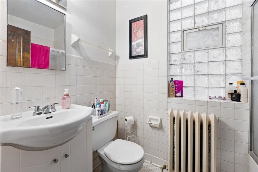 More Photos Of 2719 W Peterson Ave, Chicago Healthcare For Sale