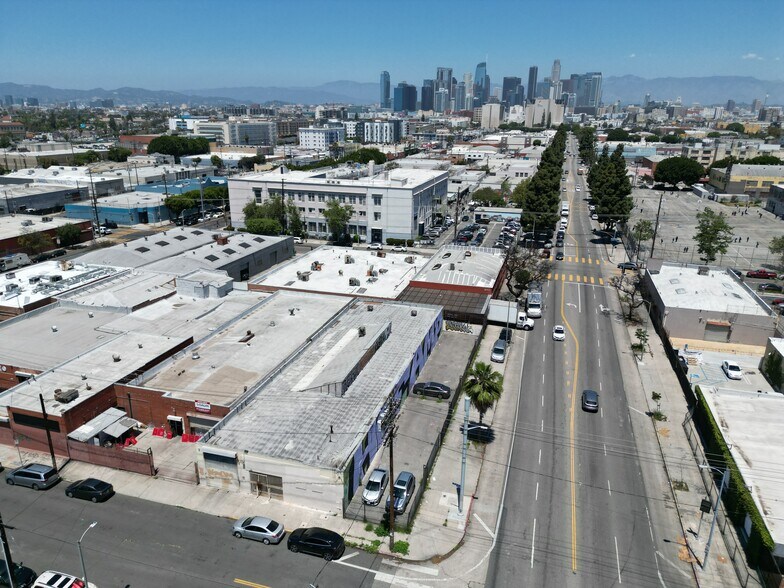 Primary Photo Of 147 W 31st St, Los Angeles Warehouse For Sale