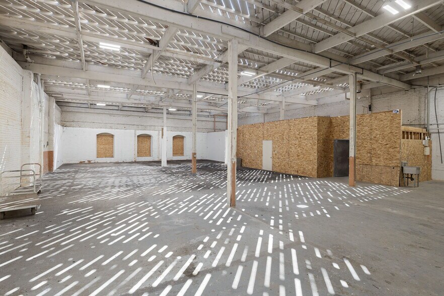 More Photos Of 205 N Park Ave, Pomona Warehouse For Lease