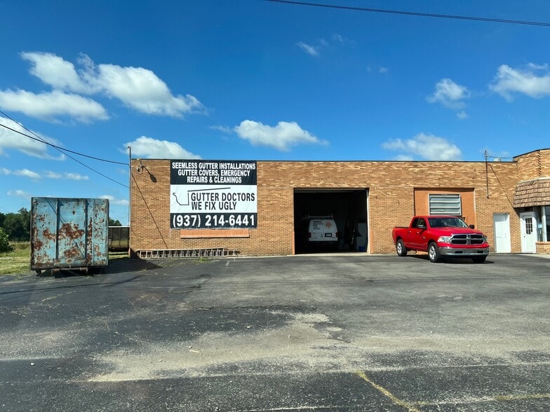 More Photos Of 1150 S Market St, Troy Freestanding For Lease