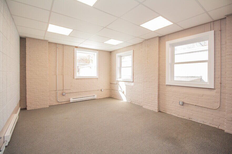 More Photos Of 21-69 S Main St, Leicester Light Distribution For Lease