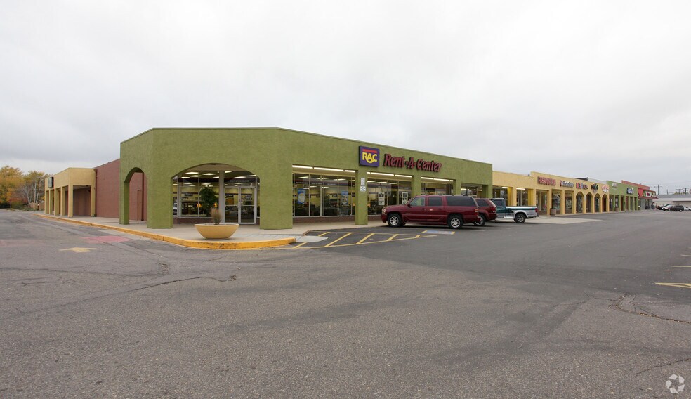 More Photos Of 1901-2099 S Federal Blvd, Denver Unknown For Lease