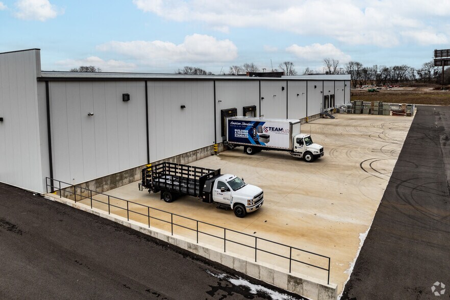 More Photos Of 111 Kapsia Way, Clarksville Warehouse For Sale