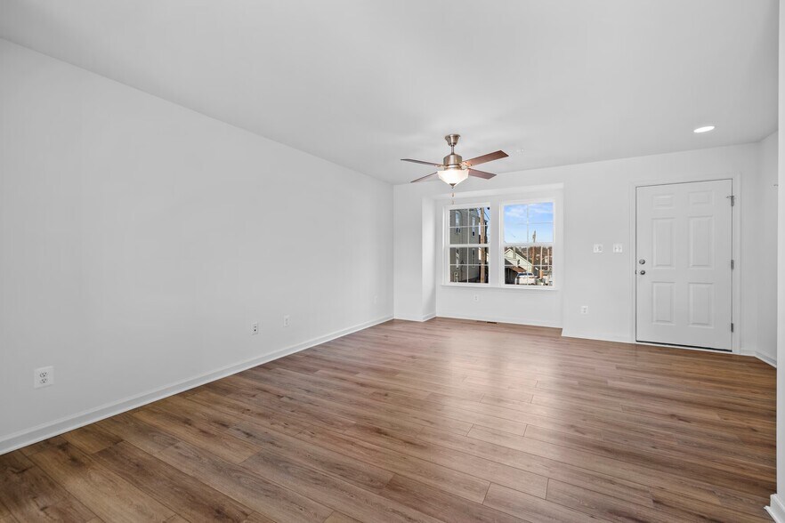 More Photos Of Peleton St., Hagerstown Apartments For Sale