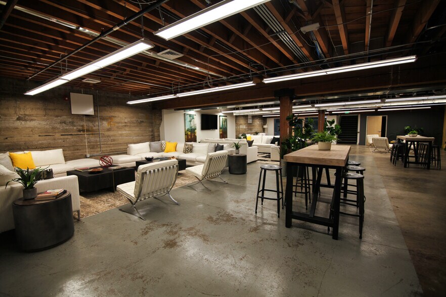 More Photos Of 1435 NW Northrup St, Portland Office For Lease