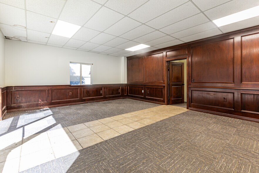More Photos Of 4116 W 5800 N, Mountain Green Light Manufacturing For Lease
