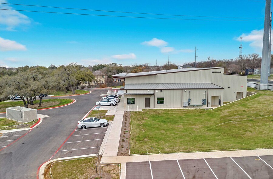 More Photos Of 2216 Avenue N, Austin Warehouse For Lease