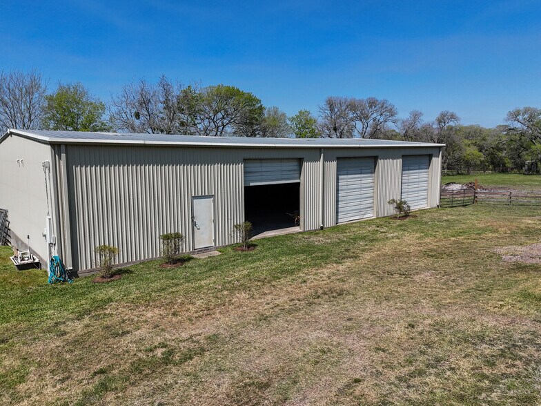 More Photos Of 17260 Highway 6, Navasota Land For Sale