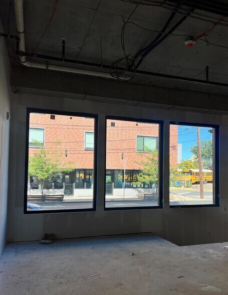 More Photos Of 667 Grand St, Jersey City Apartments For Lease