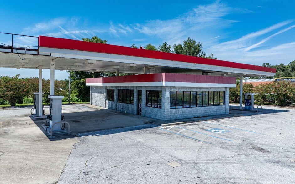 More Photos Of 6669 US-129 Hwy, Live Oak Convenience Store For Sale