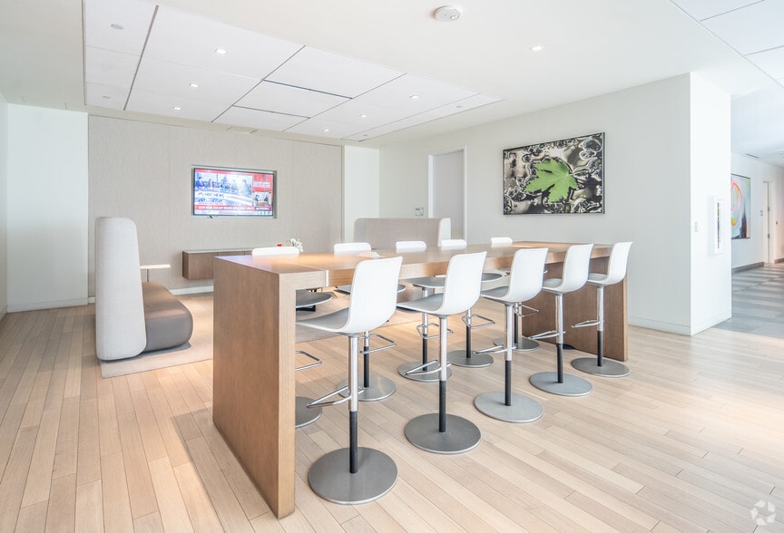 More Photos Of 3500 Maple Ave, Dallas Office For Lease