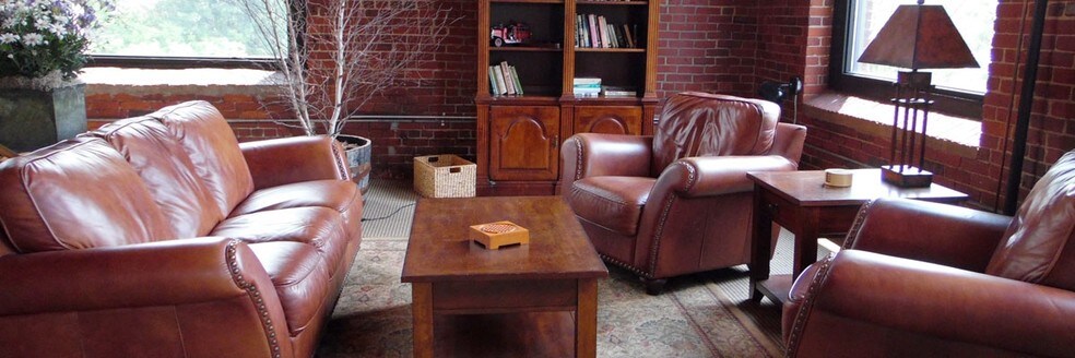 More Photos Of 10-88 Technology Way, Nashua Office For Lease