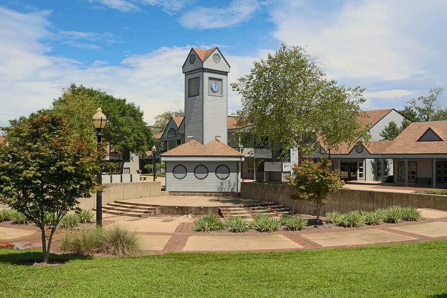 More Photos Of 4400 Bayou Blvd, Pensacola Medical For Sale