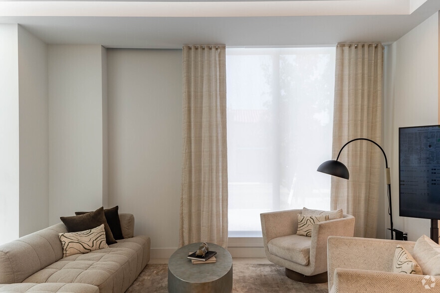 More Photos Of 345 Banyan Blvd, West Palm Beach Apartments For Lease