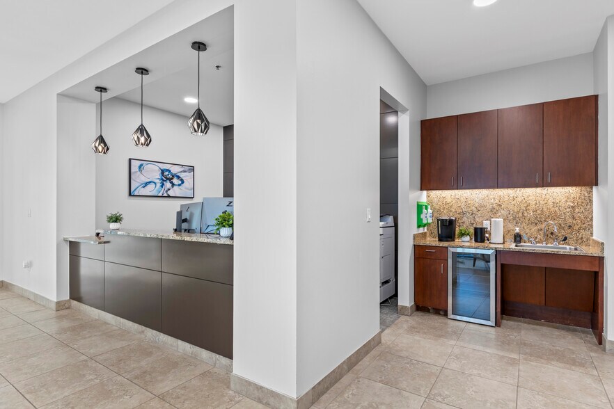 More Photos Of 2300 Greenhill Dr, Round Rock Office For Sale