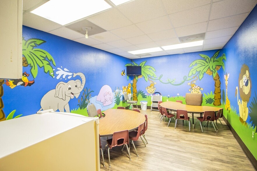 More Photos Of 1601 44th St, Lubbock Religious Facility For Sale