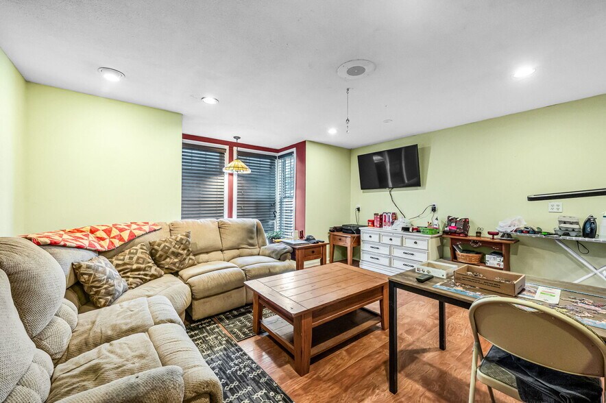 More Photos Of 526 College Hwy, Southwick Specialty For Sale