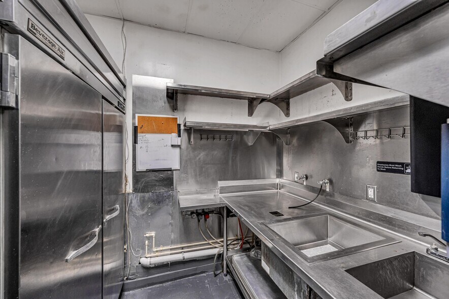 More Photos Of 223 Valencia Ave, Coral Gables Restaurant For Lease