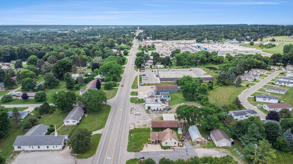 More Photos Of 1223 E Caro Rd, Caro Storefront For Sale
