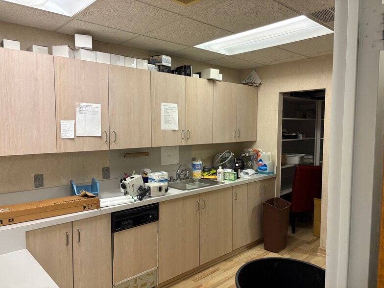 More Photos Of 17902 Georgia Ave, Olney Medical For Lease