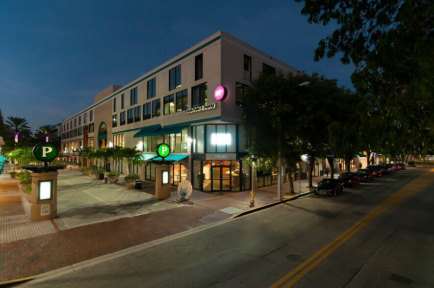 More Photos Of 2911 Grand Ave, Coconut Grove Office For Lease