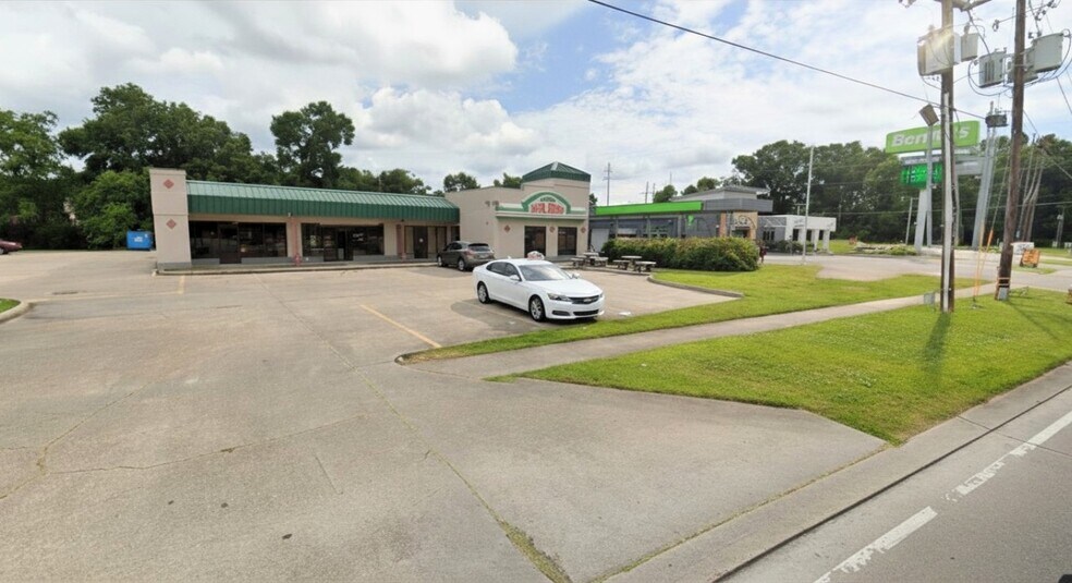 More Photos Of 13365 Coursey Blvd, Baton Rouge Freestanding For Sale