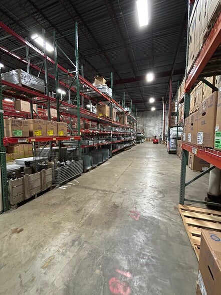 More Photos Of 8150 Lehigh Ave, Morton Grove Warehouse For Sale