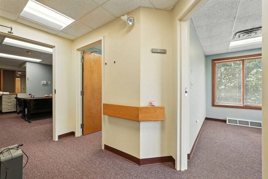 More Photos Of 185 West Ave, Ludlow Medical For Sale