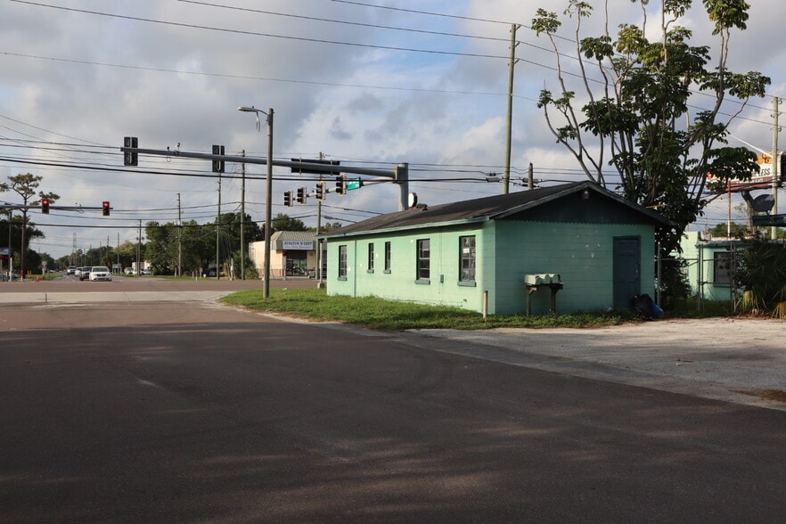 More Photos Of 9494 Ulmerton Rd, Largo Storefront Retail Residential For Sale