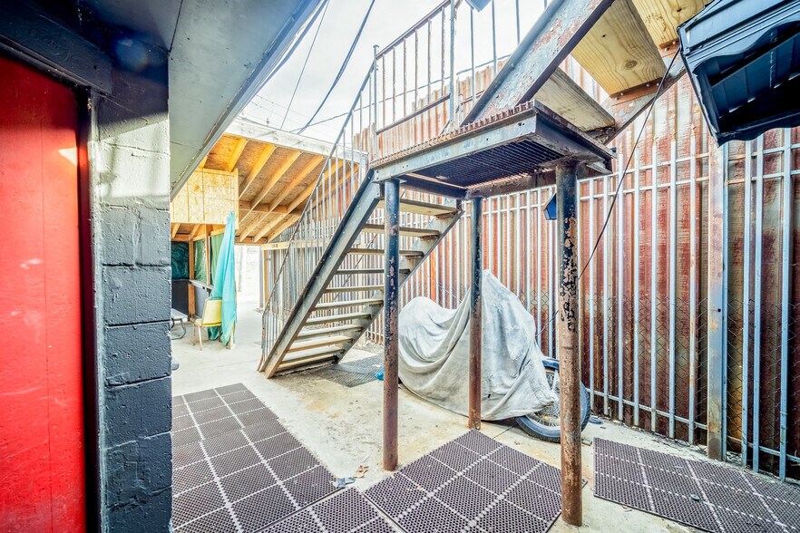 More Photos Of 19430 W Warren Ave, Detroit Specialty For Sale