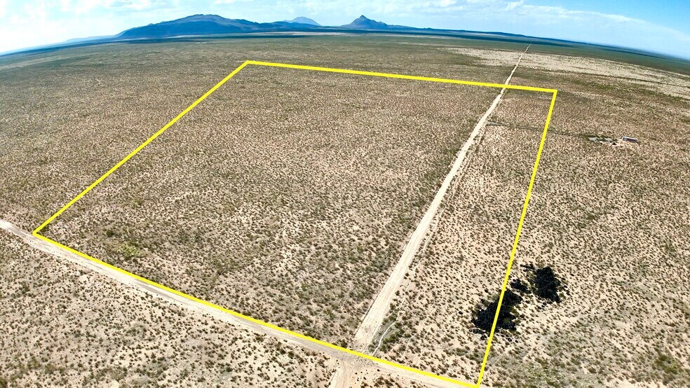 More Photos Of 201 Road Runner Road Dell, Dell City Land For Sale