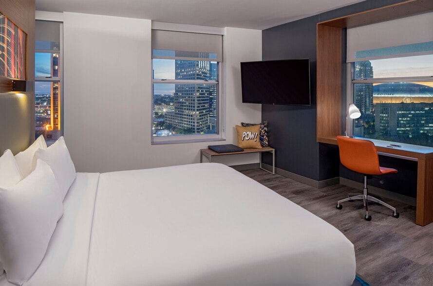 More Photos Of 225 Baronne St, New Orleans Hotel For Sale