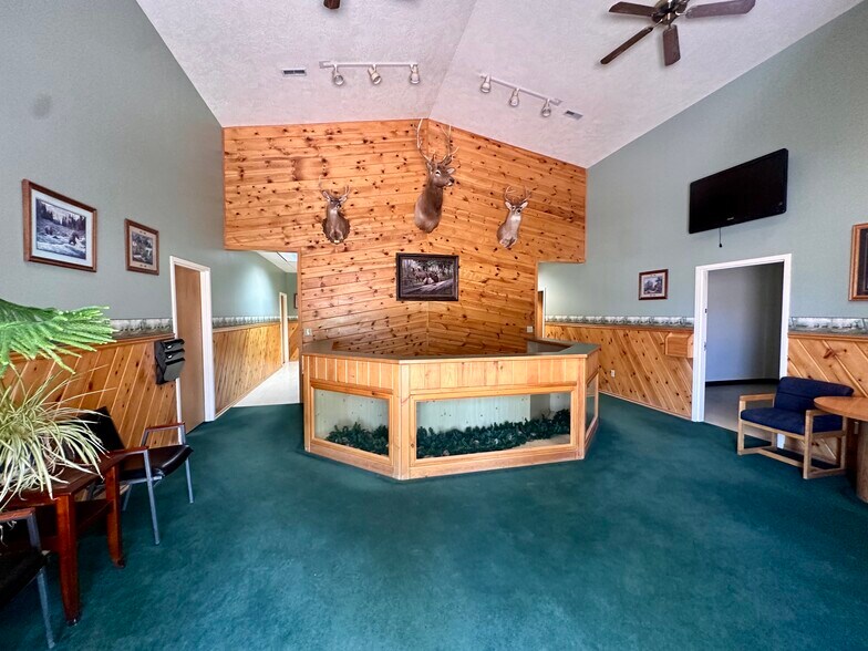 More Photos Of 333 Wildcat rd, La Barge Light Distribution For Sale