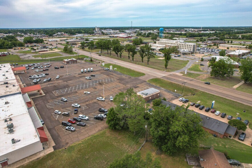 More Photos Of 810 E Sunflower Rd, Cleveland Medical For Lease