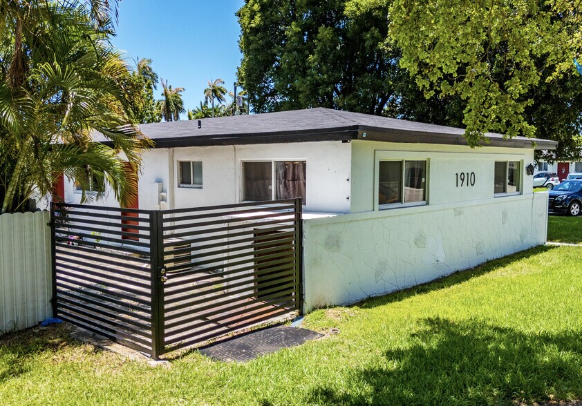 More Photos Of 1920-1930 NW 29th St, Miami Apartments For Sale
