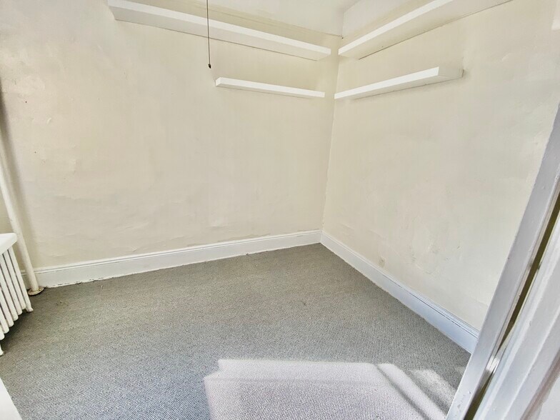 More Photos Of 24 Avenue Ditmars Steinway, Astoria Apartments For Sale