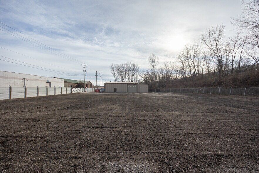 More Photos Of 1245 Memory Ln, Columbus Warehouse For Lease