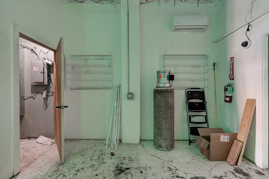 More Photos Of 1615 N Portland Ave, Oklahoma City Warehouse For Sale